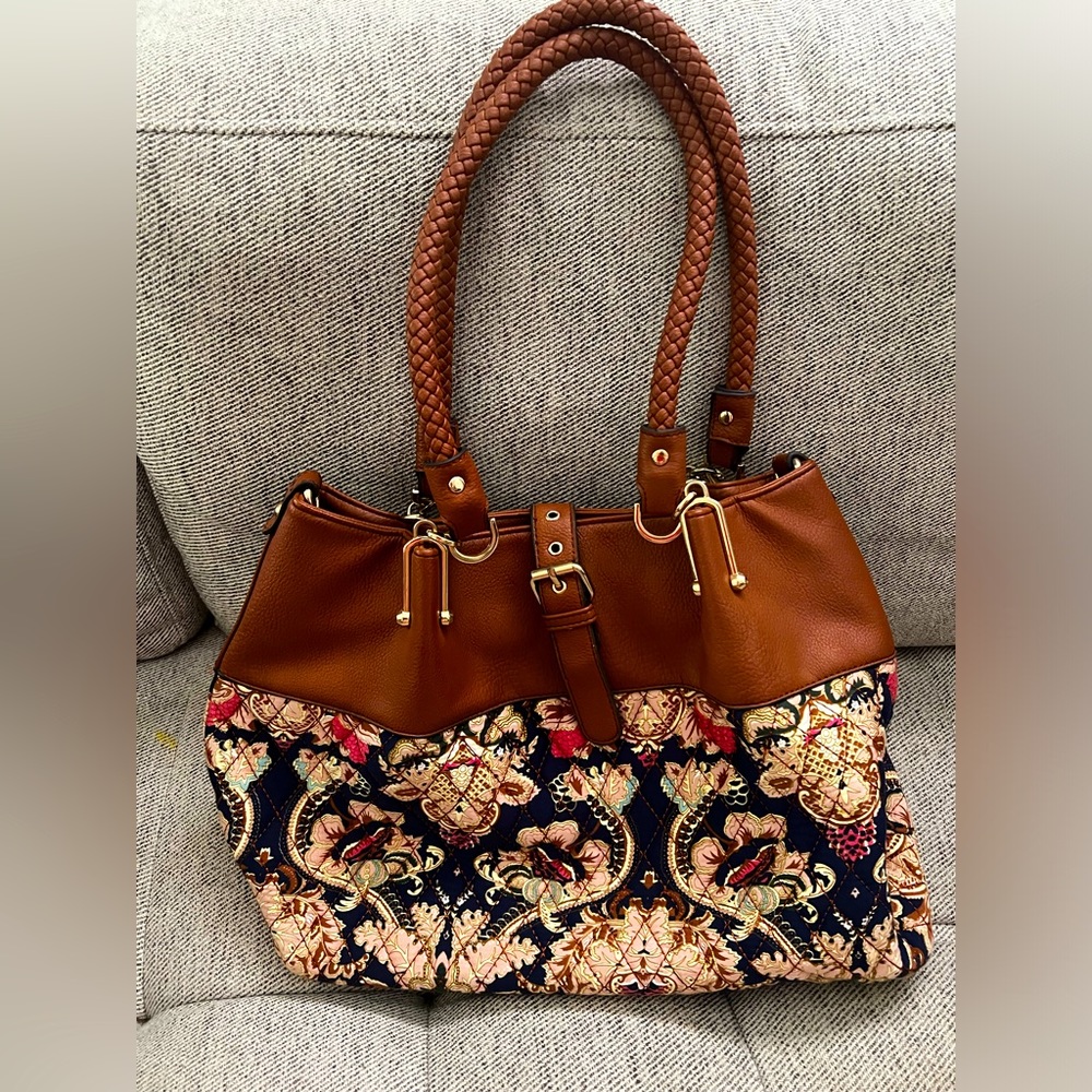 Black Rivet Quilted purse